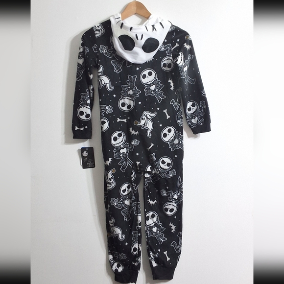 Disney The Nightmare Before Christmas Boys Onesie Pajama, Size 6/7, NWT - Picture 2 of 5